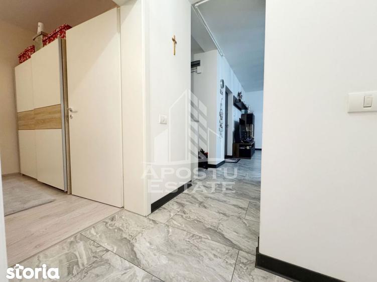 Apartament cu 3 camere în Girocului