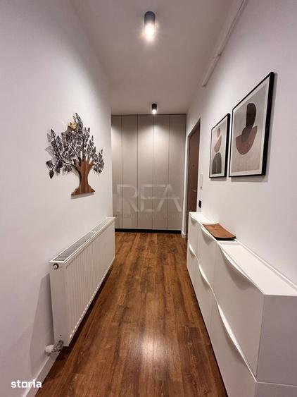 Apartament cu 3 camere semidecomandat în Parcul Carol