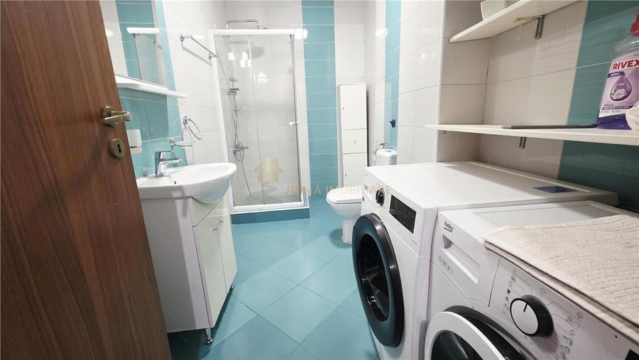 Apartament cu 3 camere semidecomandat, mobilat în Mărăști