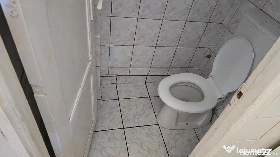 Spațiu comercial, de 70 mp, în Decebal