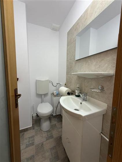 Apartament cu 3 camere decomandat în Astra