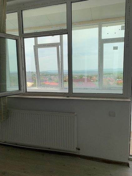 Apartament cu 3 camere semidecomandat, mobilat în Miroslava