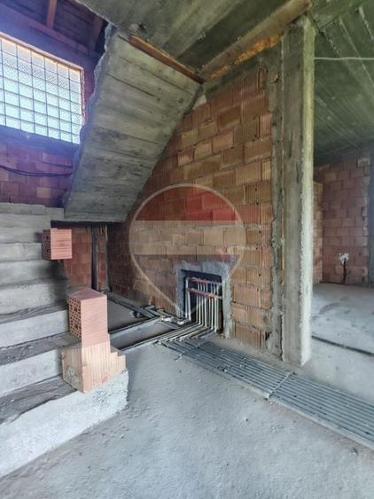 Casă individuală cu 5 camere cu Teren 1912 Mp în Nord-Vest