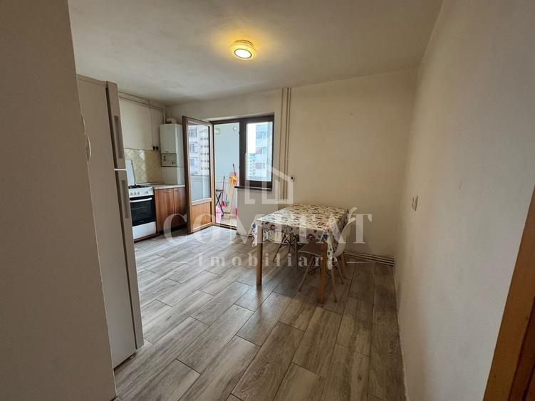 Apartament cu 3 camere semidecomandat, mobilat în Grigorescu