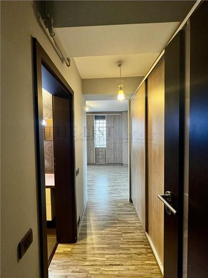 Apartament cu 3 camere decomandat, mobilat în Calea Călărașilor