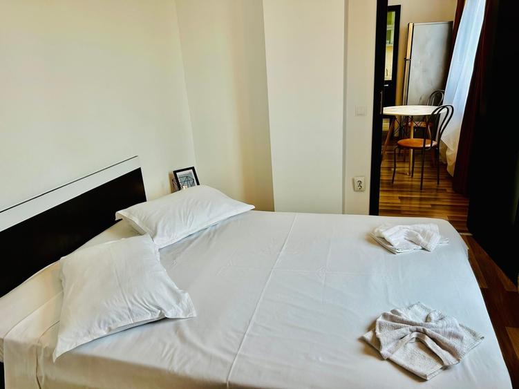 Apartament cu 3 camere semidecomandat în Ultracentral