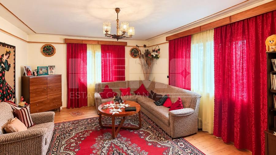 Vilă 5 camere | 200 mp utili | Teren 4.361 mp | Demisol + Mansardă - 15