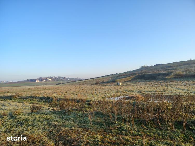 Teren de 450 mp, în Valea Adâncă