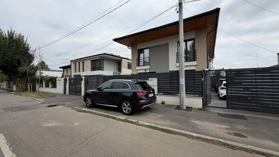 Casă individuală cu 4 camere cu Canalizare în Străulești