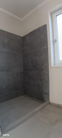 Casă cu 4 camere cu Teren 2122 Mp în Central