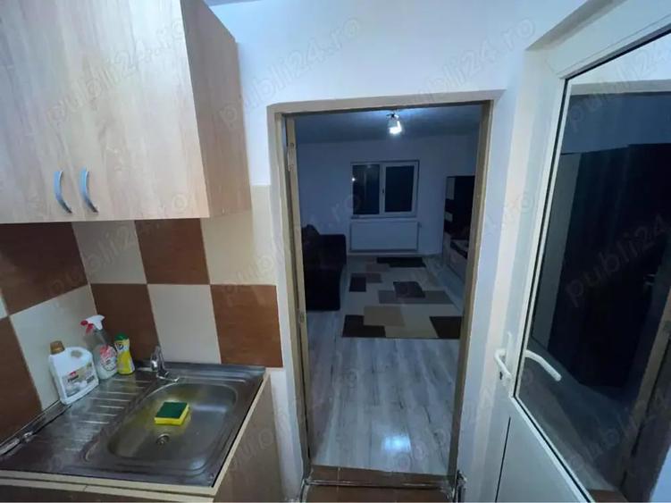Garsonieră decomandată în Complex Studențesc