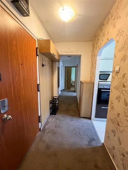 Apartament cu 3 camere decomandat în Dacia