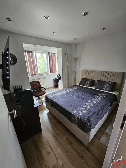 Vanzare Apartament 3 camere - 12