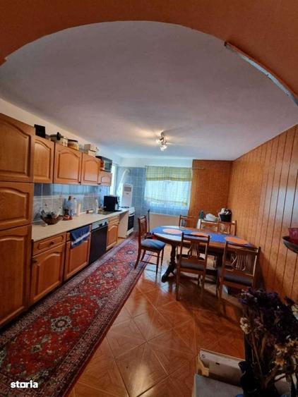 Inchiriez etaj sau vand casa Vladesti - 2