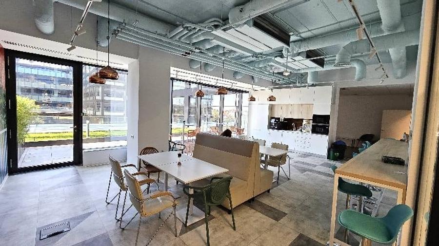 J8 Office Park cladirea A
, Presei Libere, 580 - 7398 mp  0% comision! - 8