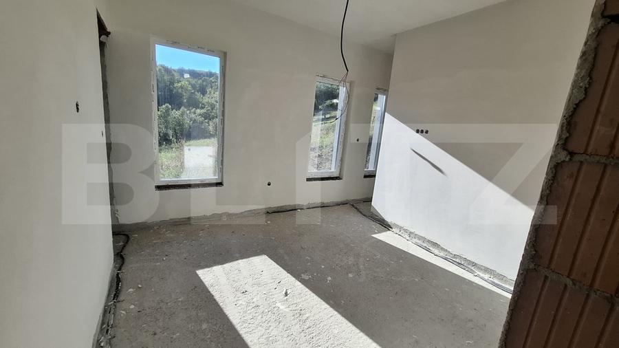 Casa pe un nivel, cu teren 2997 mp, panorama superba,Suceagu - 12