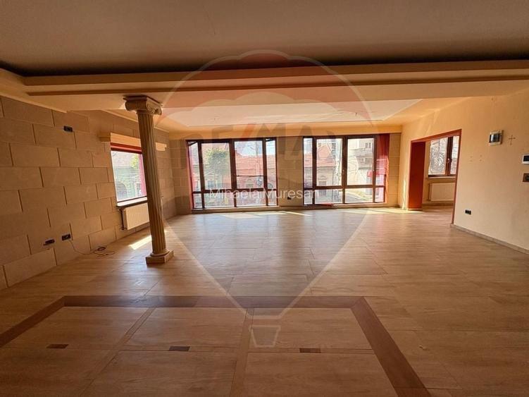 Spatiu de birouri zona Intim