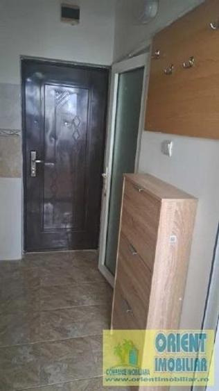 Apartament cu 1 camere semidecomandat în CET - 2