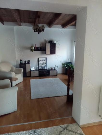 Casa renovata cu piscina ?i vedere superba spre Straja - 3