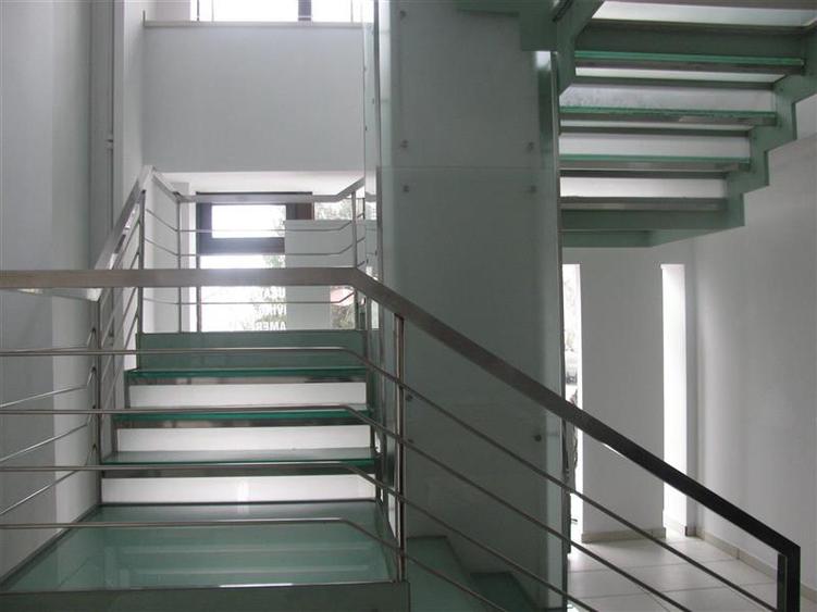 Spatiu pretabil showroom/birouri - mezanin- Bulevardul Unirii - 3