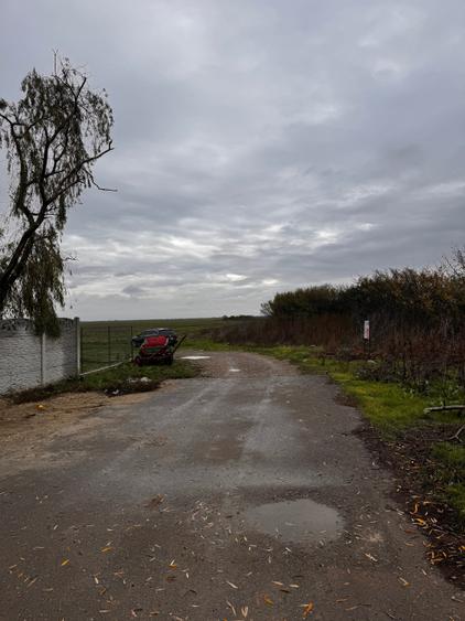 Teren construibil la 20 de metri de utilitati - 2