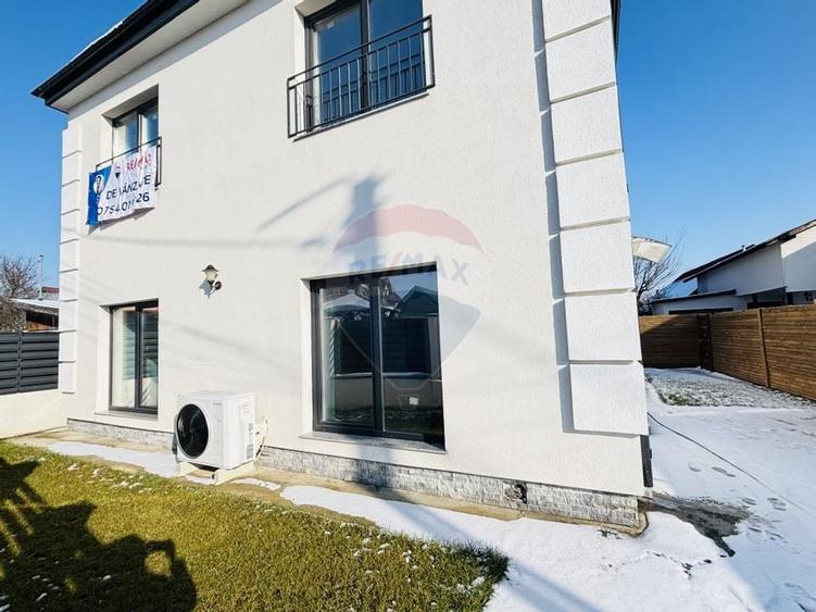 Vilă cu 4 camere de vânzare - 25