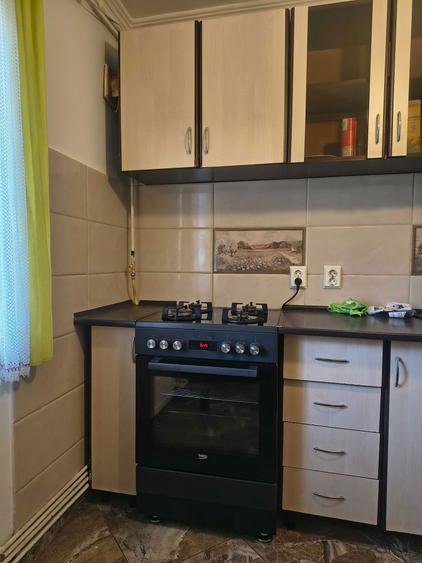 Inchiriez 2 dec la Lidl Nicolina pf - 8