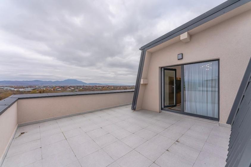 Penthouse cu terasă panoramică în Râșnov - 12