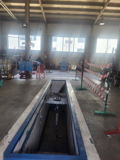 De inchiriat hala (in prezent dest.service auto) - 2