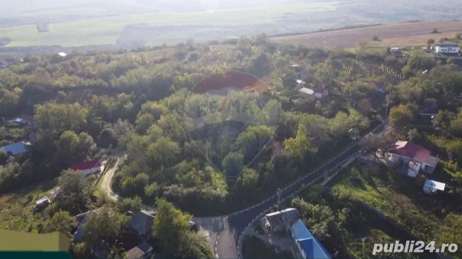 Casa cu mult teren, sat ?erbane?ti, com. Corbi?a, jud. Vrancea - 3