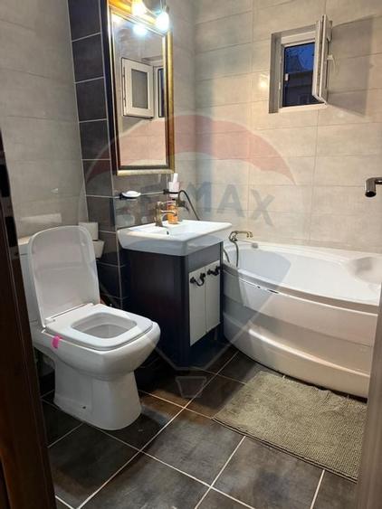 Apartament cu 2 camere de închiriat în zona Rovine - 4