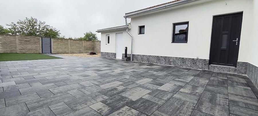 casa de vanzare in Deta - 9