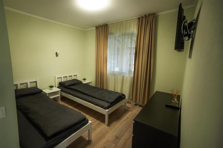 RECO, VILA MODERNA 7 DORMITOARE, BAILE 1 MAI - 28