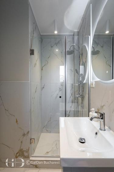 Apartament cu 4 camere, mobilat în Calea Victoriei