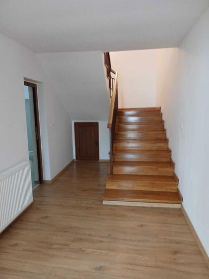 Inchiriez casa de 160 mp in Fagaras - 2