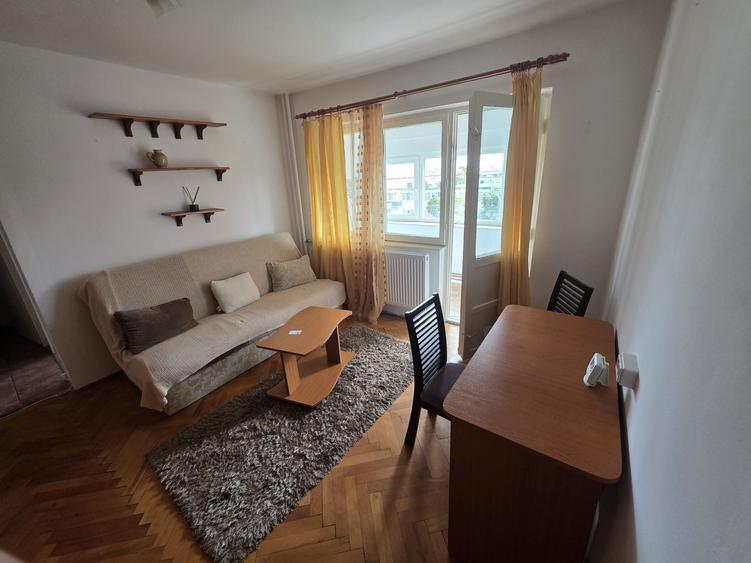 Apartament cu 2 camere decomandat în Circumvalațiunii