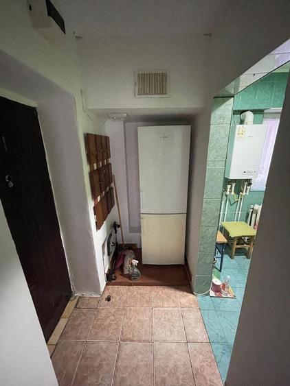 Inchiriez apartament cu 3 camere - 1
