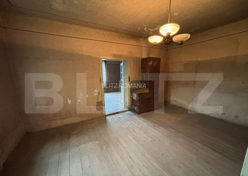 Casa de vanzare cu 3 camere. Casa de vanzare cu 3 camere.
