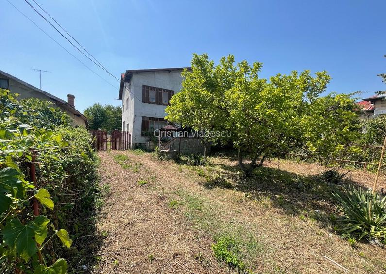 Casa de 250 mp in Valea Voievozilor, S+P+1, teren 1100 mp