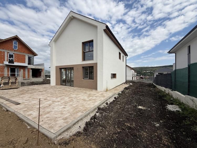 Casă individuală de vânzare în Chinteni - 2