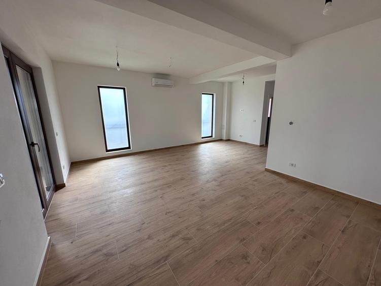 Locuință Impresionantă cu 4 Camere și 3 Băi Jumătate Duplex în Giroc - 1