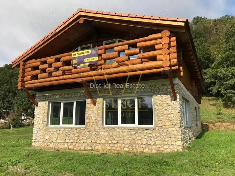 Casa de vacanta/pensiune cu teren generos 3780mp | Clisura Dunarii