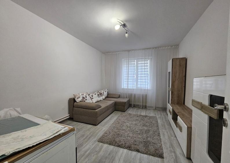 Garsoniera,parter,zona Progresu - 4