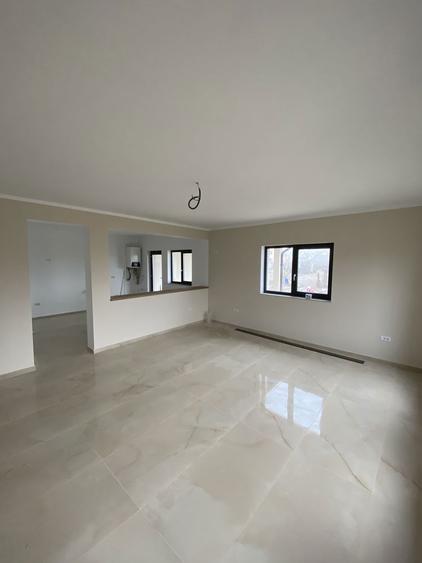 Vand casa in comuna Cordun - 7