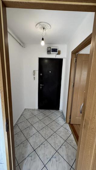 Apartament cu 2 camere semidecomandat în Pantelimon