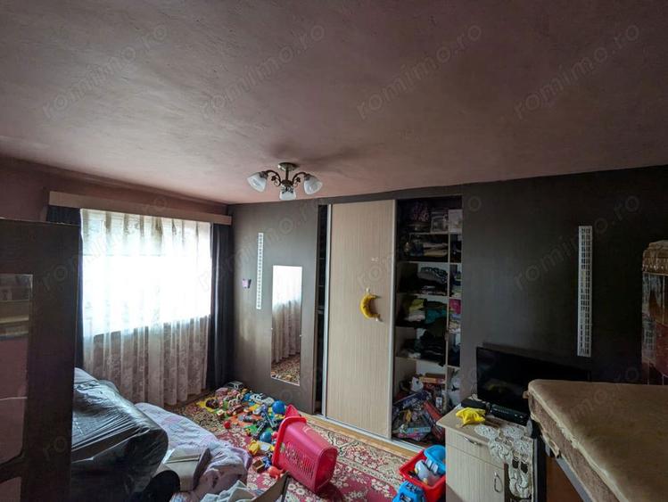 Vand casa cu etaj 4 camere Mera - 2