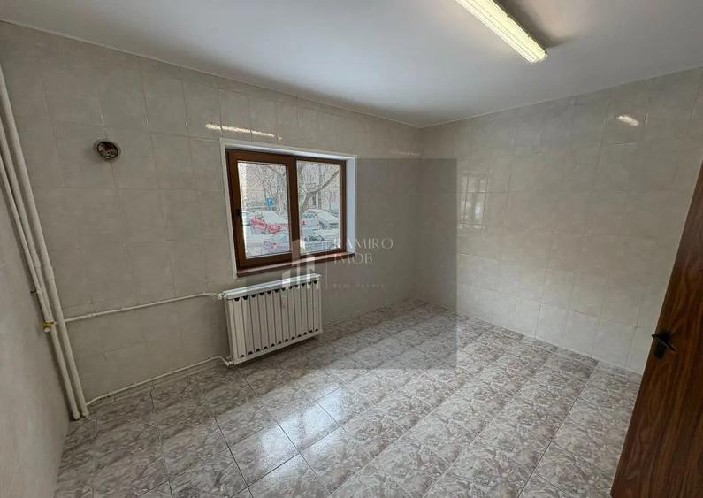 Apartament 2 camere decomandat an 1990 - metrou Eroii Rev... - 7