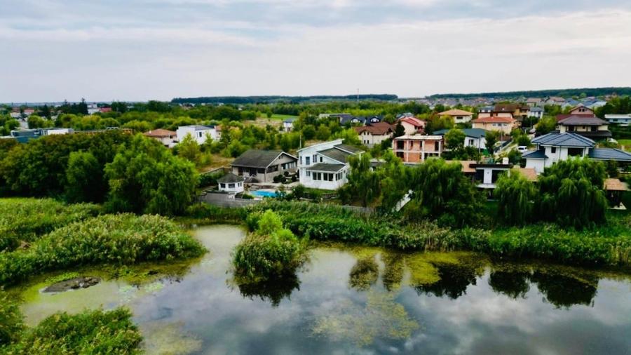 REV0002800 Vila de vanzare cu vedere la lac Laguna Albastra Corbeanca - 1