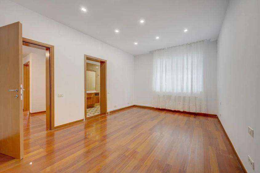 Apartament - 4 camere- parcare subterna- zona Primaverii - 4