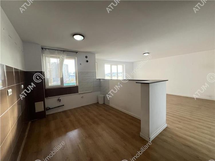 Apartament de 3 camere cu 2 balcoane etaj 2 situat in zona Rahovei - 2